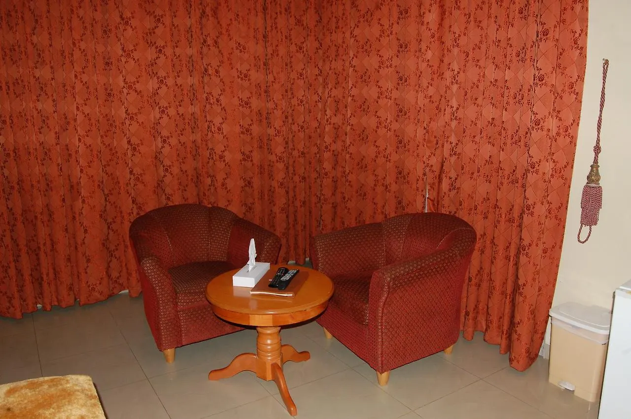 الشارقة Al Amwaj Hotel