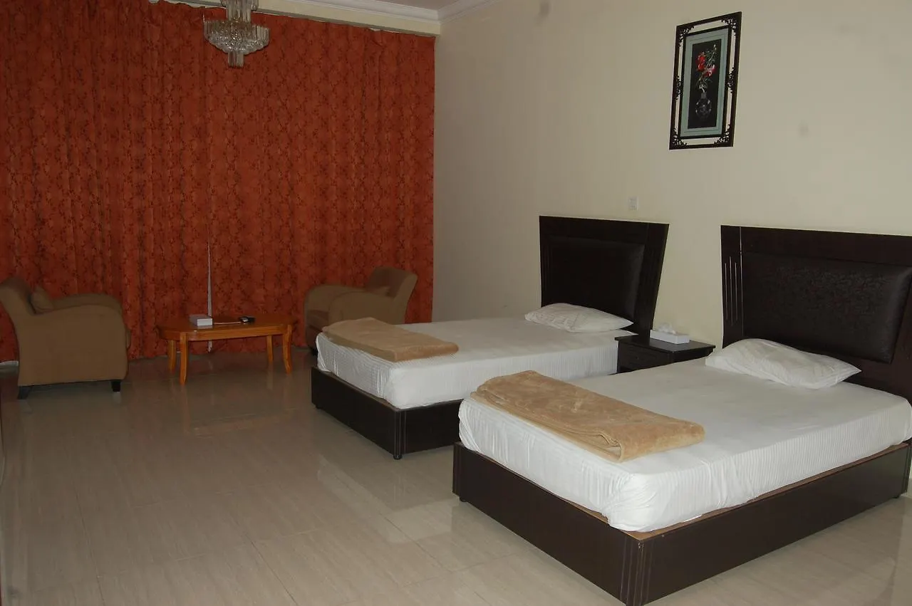 الشارقة Al Amwaj Hotel