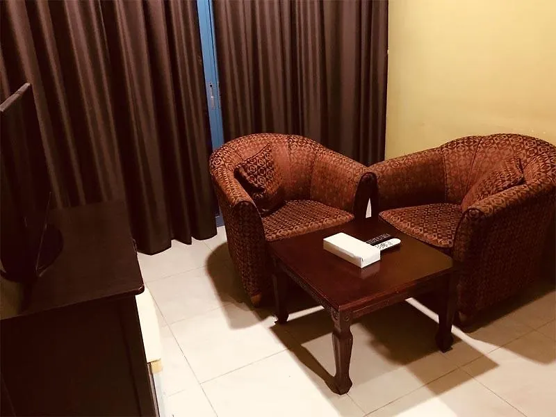 الشارقة Al Amwaj Hotel